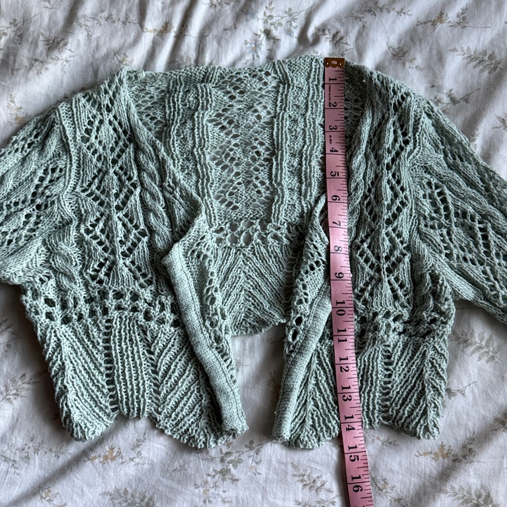 Green crochet cropped cardigan size small in great condition - Picture 3 of 5
